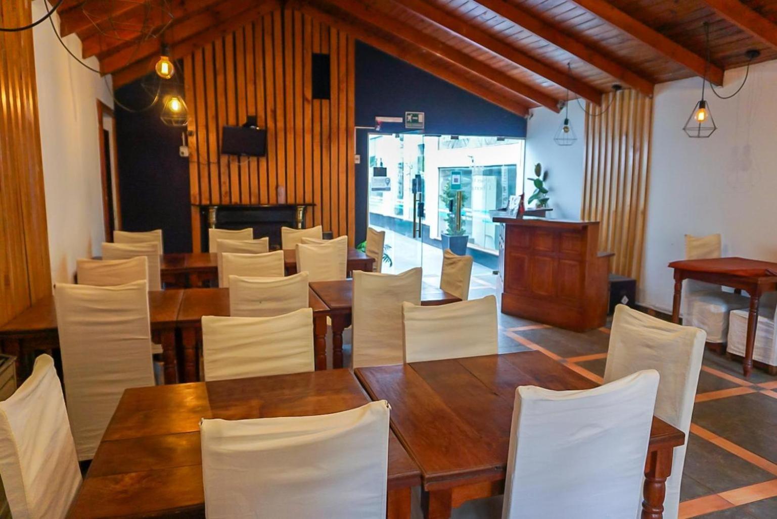 Apart Hotel Libertador El Calafate Buitenkant foto